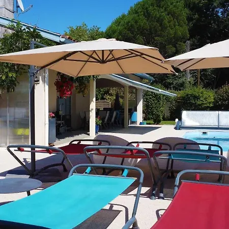 Ursuslodge 3* סוסטון