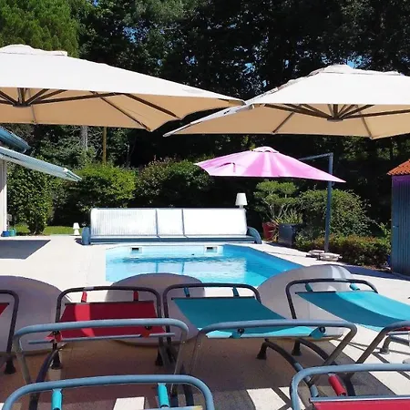 לינה וארוחת בוקר Ursuslodge סוסטון