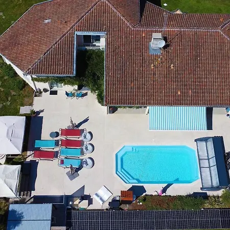 Ursuslodge Couette-café 3*