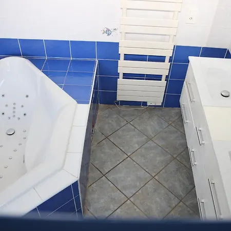 فندق مبيت وإفطار Ursuslodge 3*